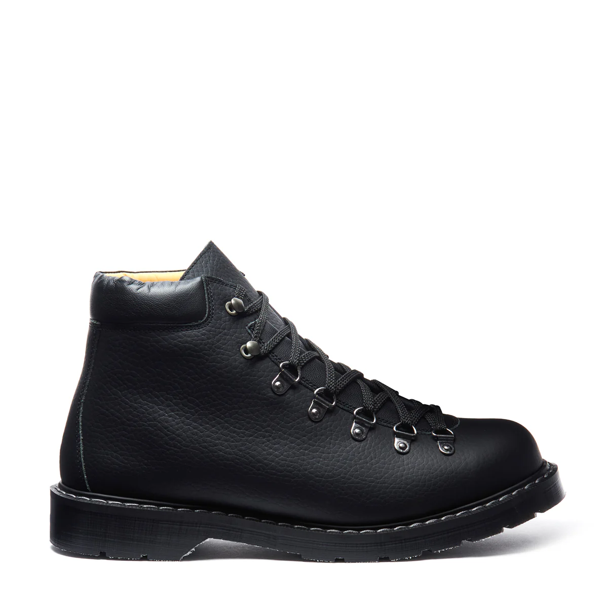 Black Greasy Grain Urban Hiker